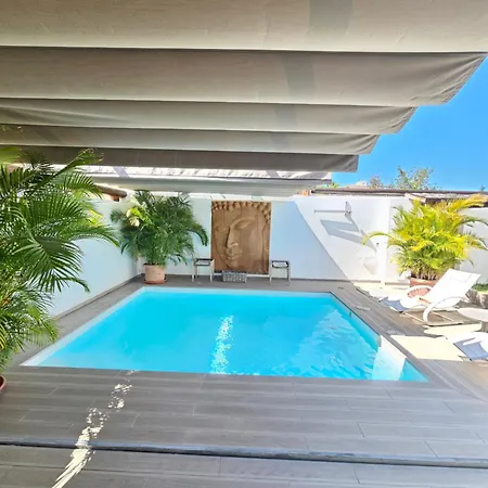 Nosotros Luxury